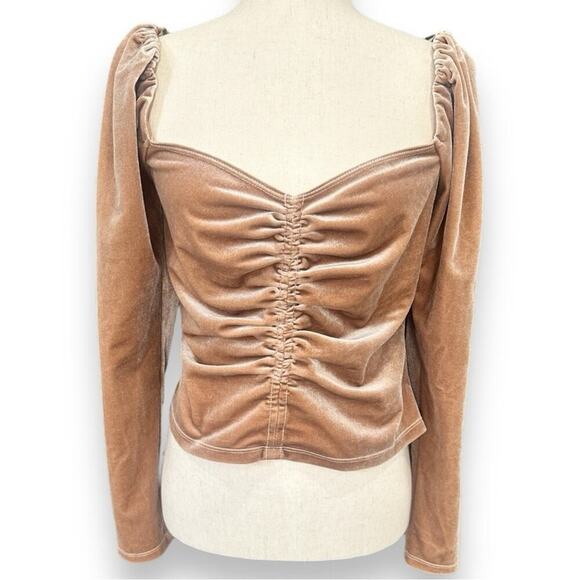 Astr Tops - ASTR the label - Vanya Velvet Top in Blush Nude NWOT
